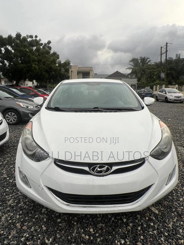 Hyundai Elantra Limited Sedan FWD (1.8L 4cyl 6A) 2013 White