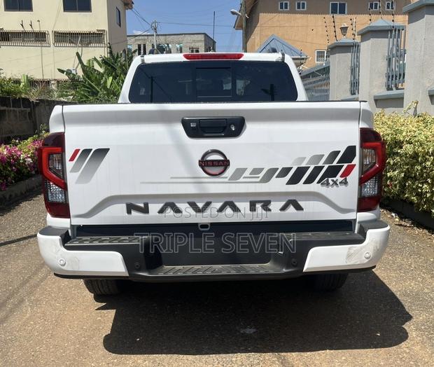 New Nissan Navara 2025 White