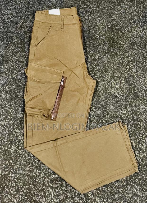 Coffee Color Plain Du Bu Kong Jian N Camouflage Cargo Pants Available · Photo 2
