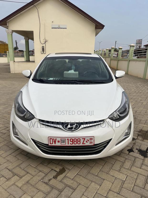 Hyundai Elantra 2012 White