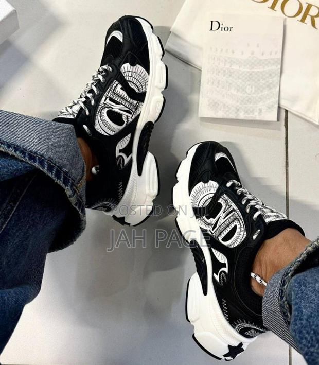 Dior Chrono Sneakers photo 2