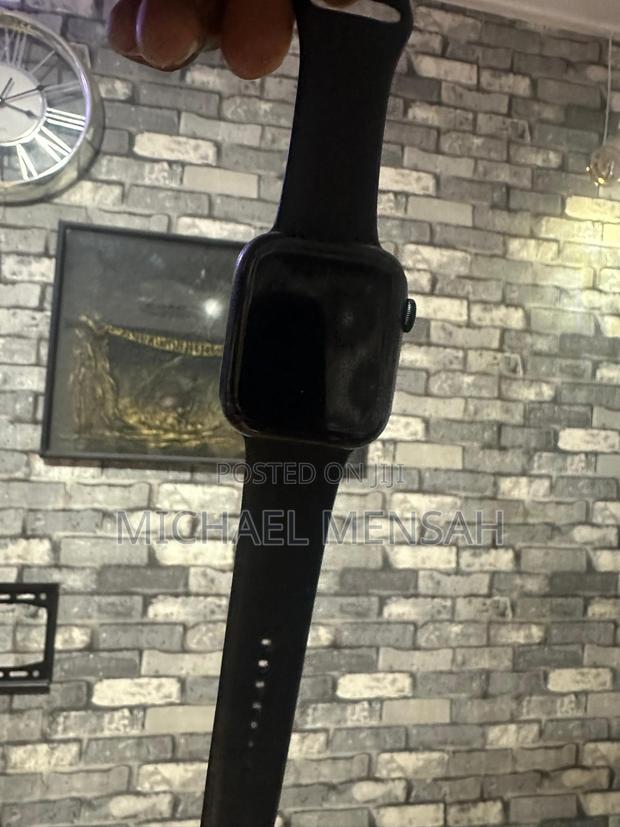 Apple Watch Series 7 45 Mm photo 2