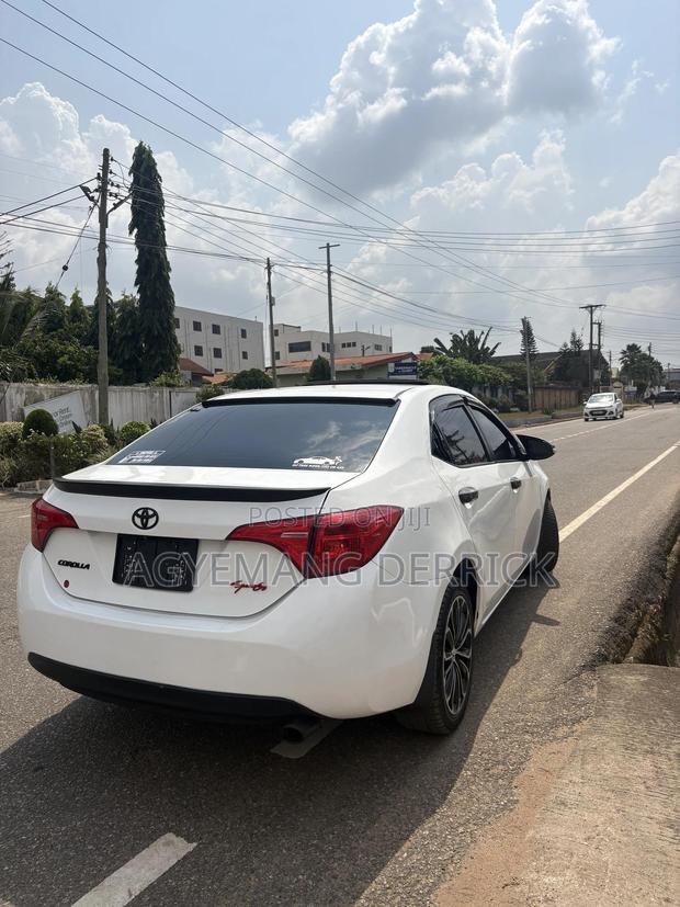 Toyota Corolla S Plus 4dr Sedan (1.8L 4cyl CVT) 2016 White