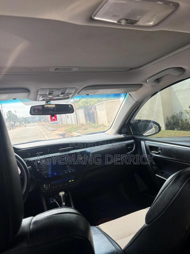 Toyota Corolla S Plus 4dr Sedan (1.8L 4cyl CVT) 2016 White