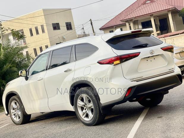 Toyota Highlander XLE AWD 2020 White photo 9