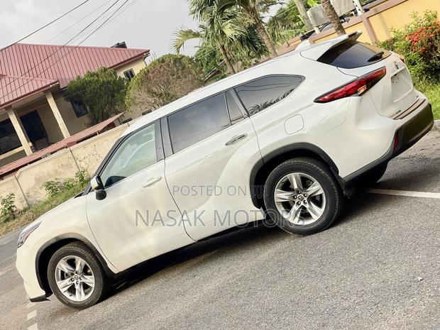 Toyota Highlander XLE AWD 2020 White photo 8