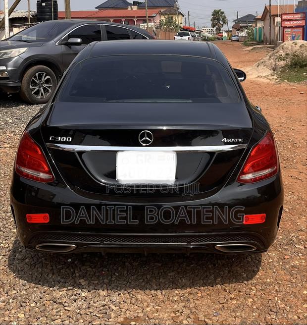 Mercedes-Benz C300 Luxury 4Matic Sedan AWD (2.0L 4cyl 7A) 2016 Black photo 2