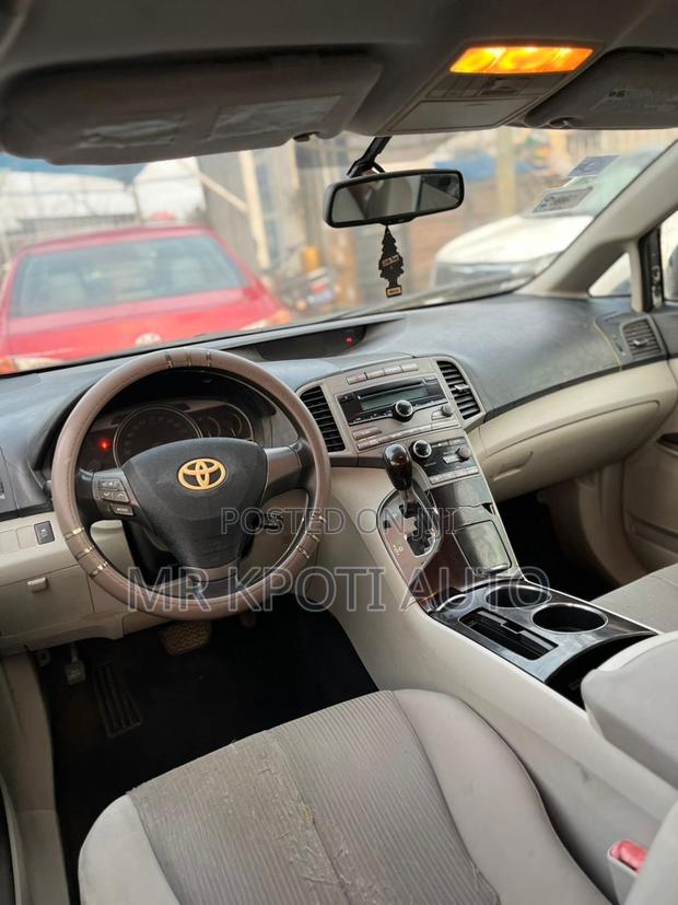 Toyota Venza 2010 Brown