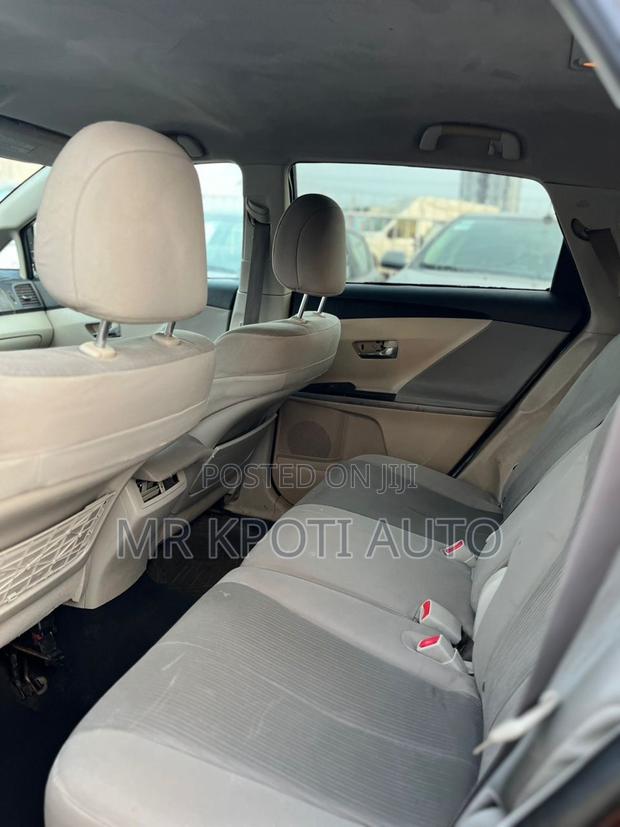 Toyota Venza 2010 Brown