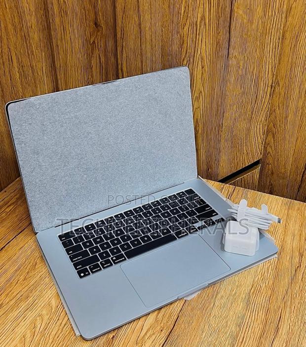 New Laptop Apple MacBook Air 16GB Apple M4 SSD 512GB photo 2