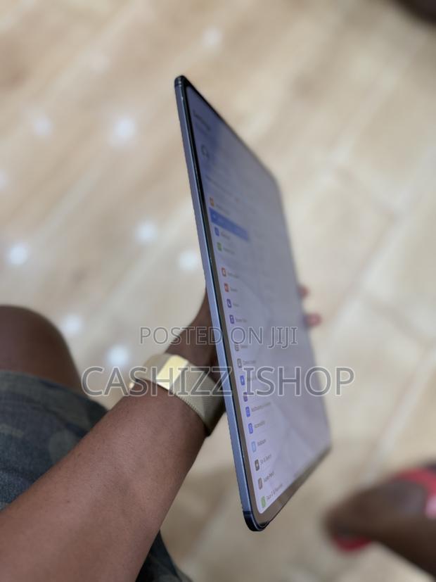 Apple iPad Pro 13 (2024) 256 GB Black photo 7