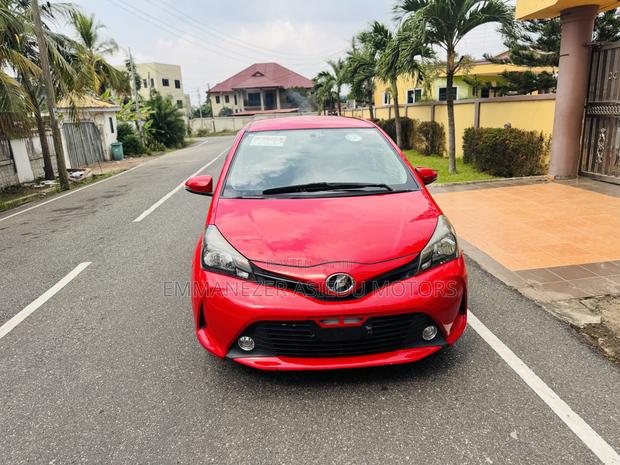 Toyota Vitz 1.3 FWD 5dr 2015 Red