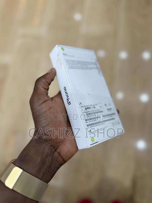 New Apple iPhone 13 128 GB Black photo 3