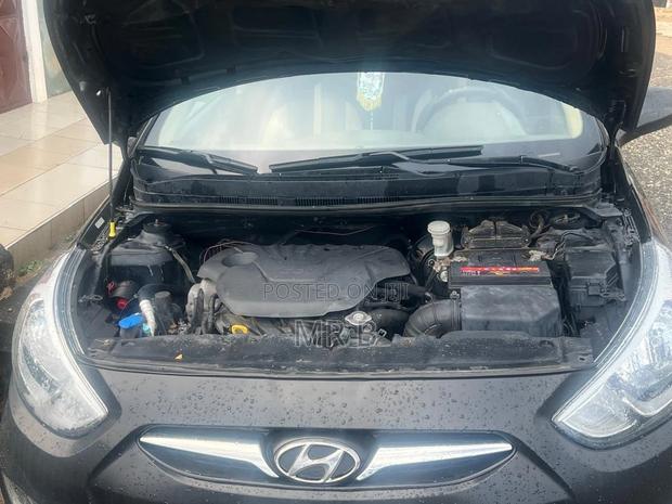 Hyundai Accent GS 2013 Black photo 3