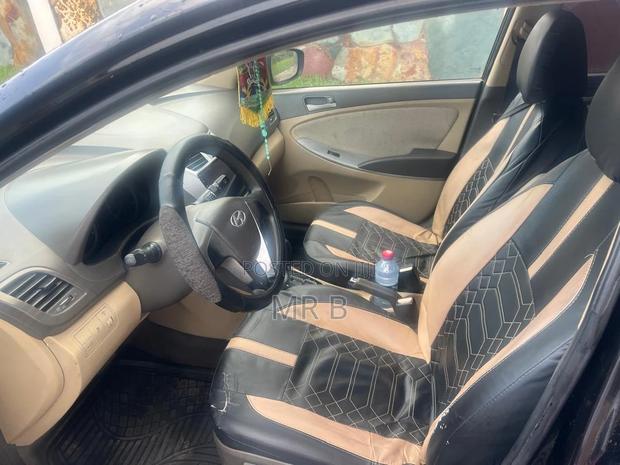 Hyundai Accent GS 2013 Black photo 4