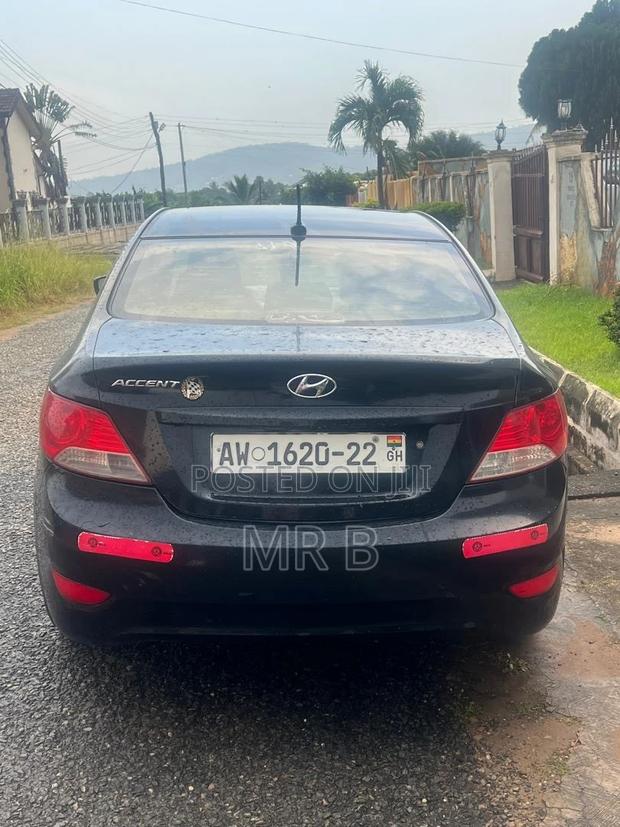 Hyundai Accent GS 2013 Black photo 5