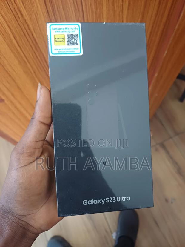New Samsung Galaxy S23 Ultra 256 GB Gold photo 2