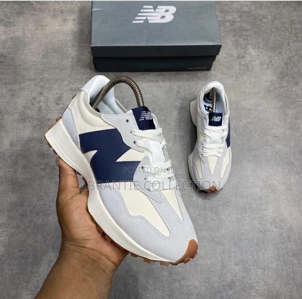 New Balance 327 Foot Locker Available · Photo 4
