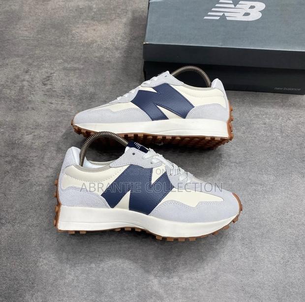 New Balance 327 Foot Locker Available · Photo 3