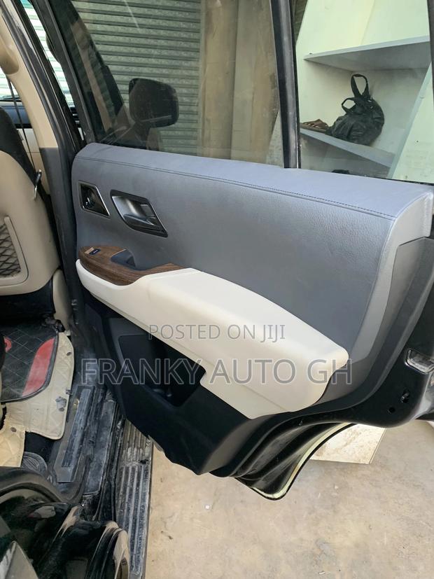 Toyota Land Cruiser 200-300 Interior Upgrade Kits photo 4