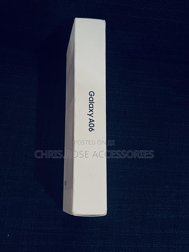 New Samsung Galaxy A06 64 GB Black photo 3