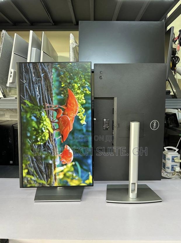 27’’ Dell Usb-C Ips Uhd Wide Display Available photo 3