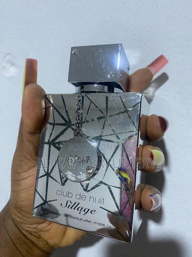 Club De Nuit Sillage Perfume photo 3