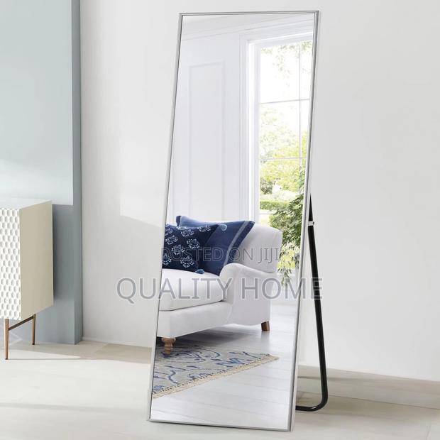 Mirror/ Dressing Mirror · Photo 4
