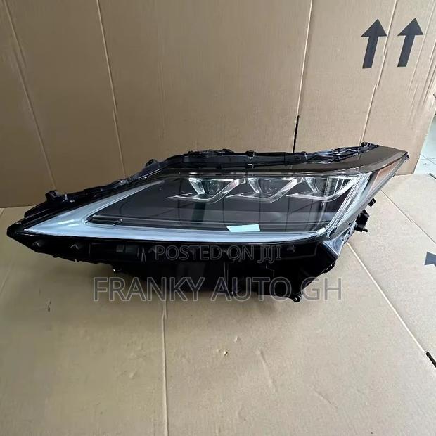 Lexus Rx350, 2019-2021 Headlight Pair photo 2
