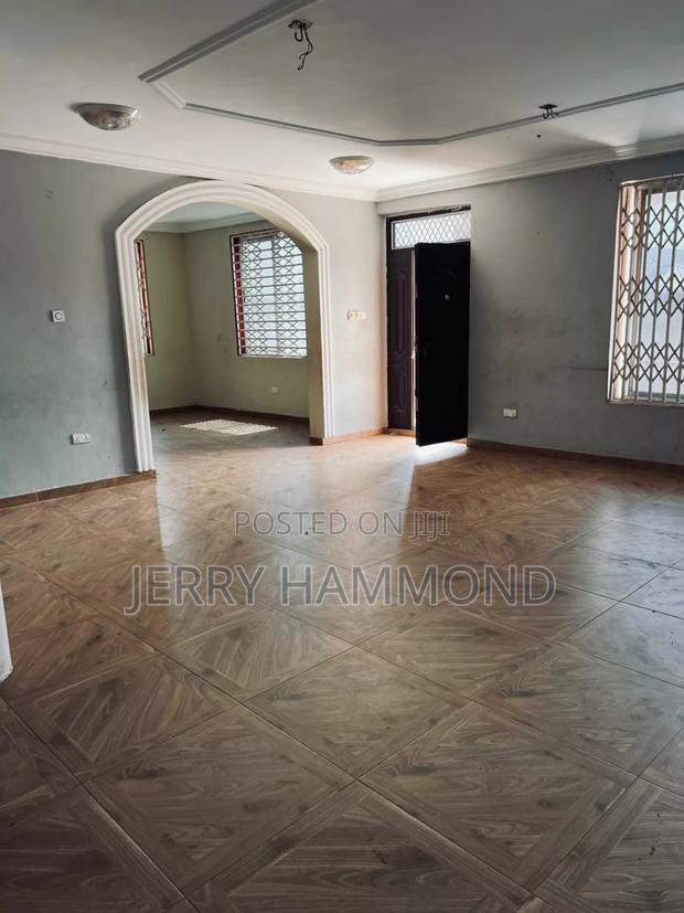 2bdrm House in Teshie New Town for rent · Photo 3