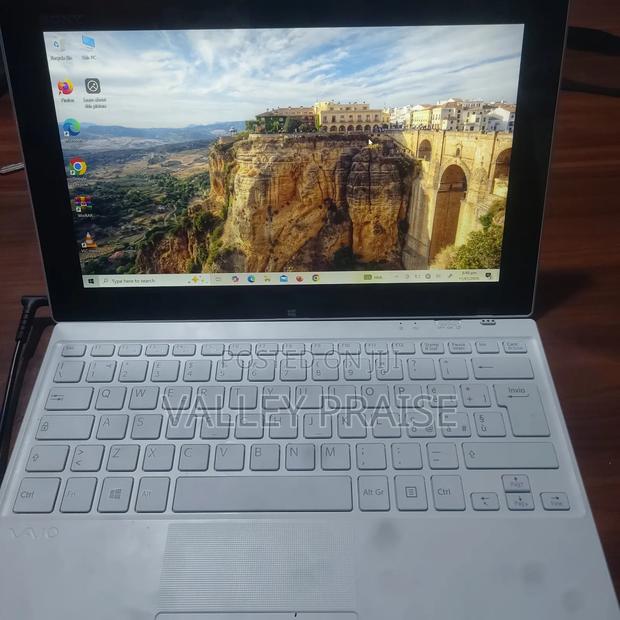 Laptop Sony VAIO SVT11125CNS 4GB Intel HDD+SSD 128GB