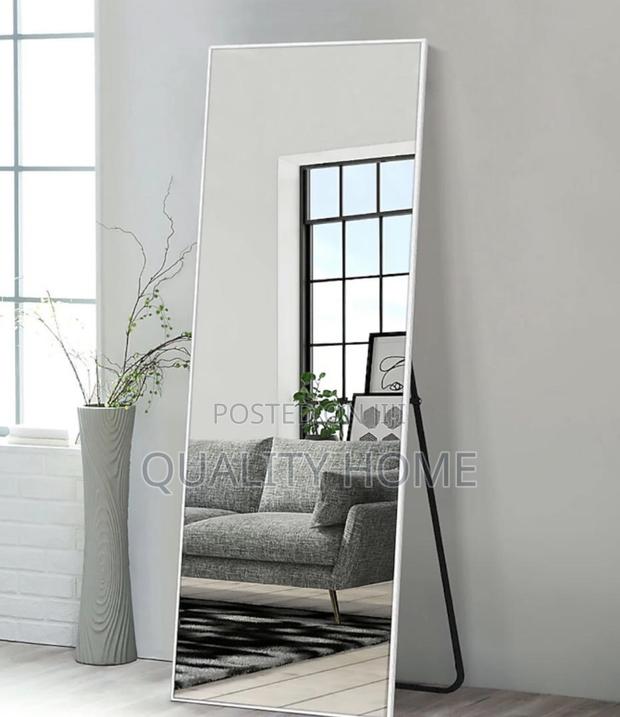 Mirror/ Dressing Mirror · Photo 3