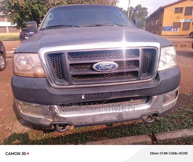 Ford F-150 XLT 2010 Gray