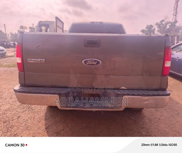 Ford F-150 XLT 2010 Gray