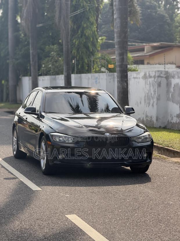 BMW 3 Series 320i RWD 2014 Black photo 6