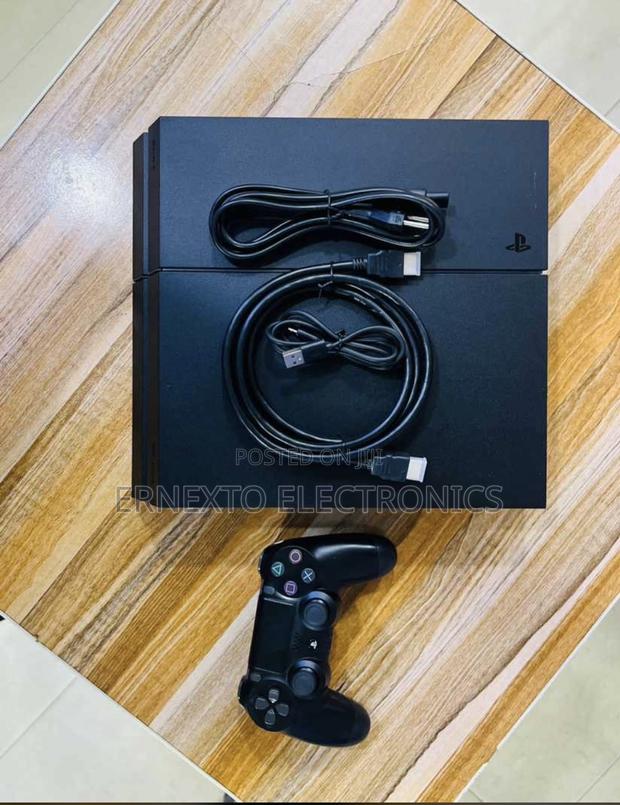 Ps4 Standard Loaded With Games photo 3