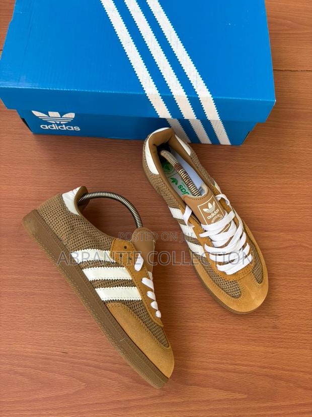 Adidas Og Samba Cardboard Available · Photo 3