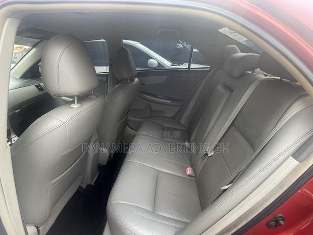 Toyota Corolla LE Special Edition 4dr Sedan (1.8L 4cyl 4A) 2013 Red