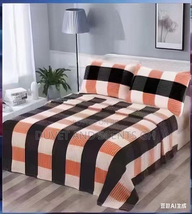 Super Comfy And Fluffy Flannel Blankets With 2 Pillowcases photo 4