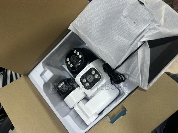 Solar 3 Lens CCTV Camera Takes Sim photo 3