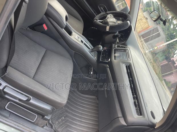 Honda HR-V 4dr SUV (1.5L 4cyl CVT) 2016 Gray