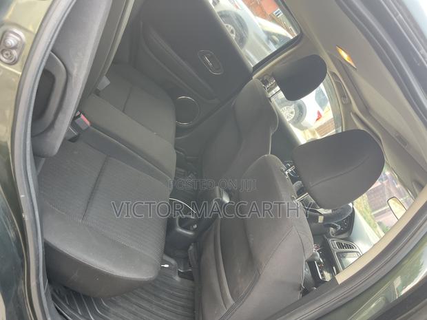 Honda HR-V 4dr SUV (1.5L 4cyl CVT) 2016 Gray