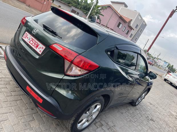 Honda HR-V 4dr SUV (1.5L 4cyl CVT) 2016 Gray