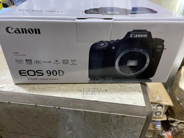 Canon 90d With 18-135mm Lens photo 5