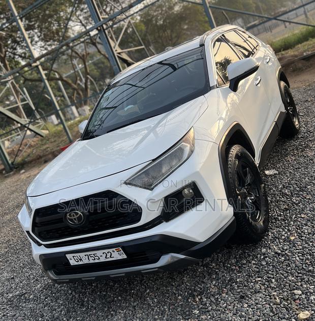 Toyota Rav4 For Rent A photo 3
