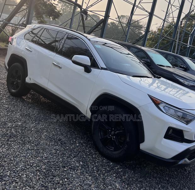 Toyota Rav4 For Rent A photo 2