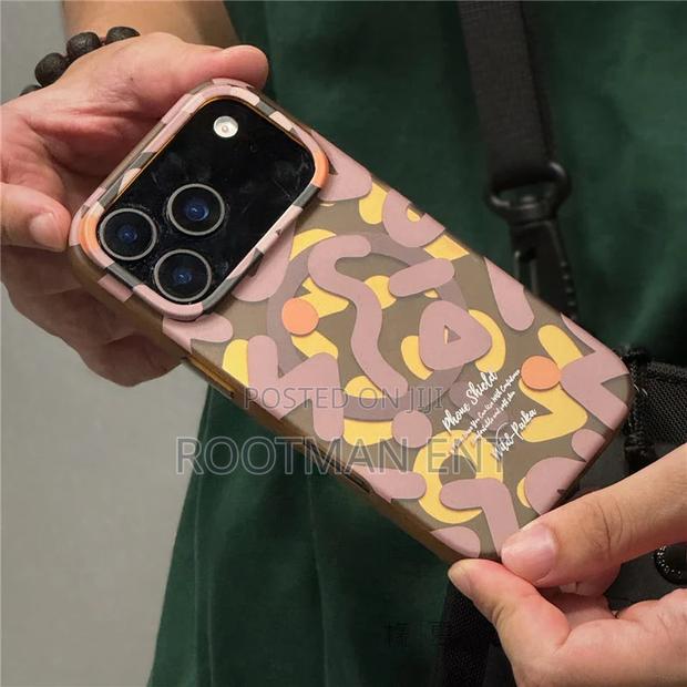 Trendy Graffiti Pattern for Magnetic Case for iPhone 17 Pro Max photo 3