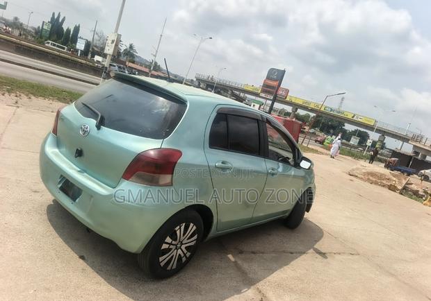 Toyota Vitz 2010 Teal photo 6