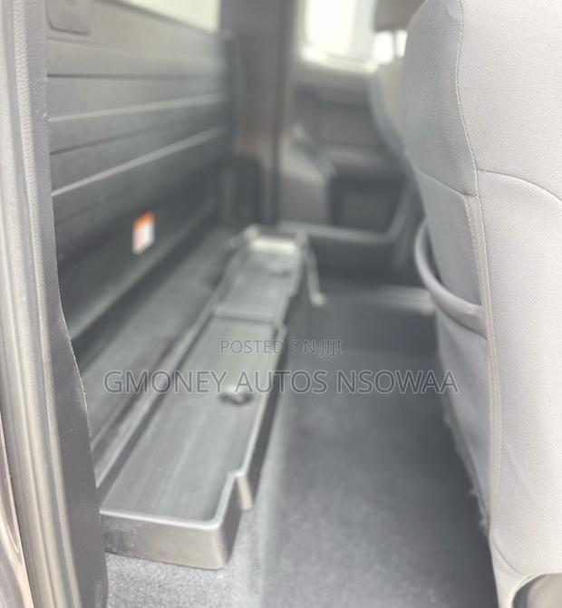 Toyota Tacoma SR5 2022 Gray