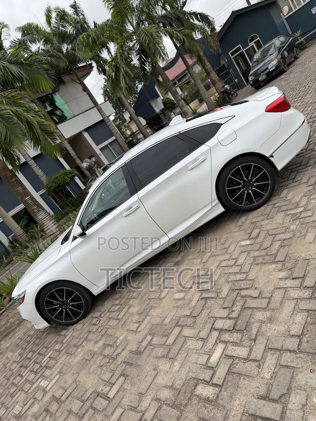 Honda Accord Sport 2.0T 2018 White photo 5